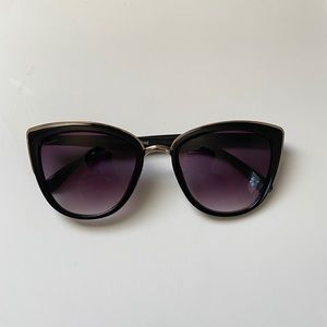 Francesca’s Black and Gold Sunglasses
